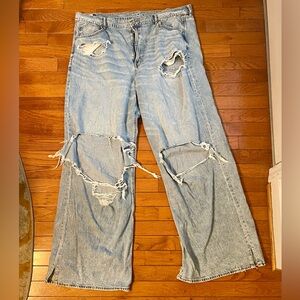 American Eagle distressed jeans